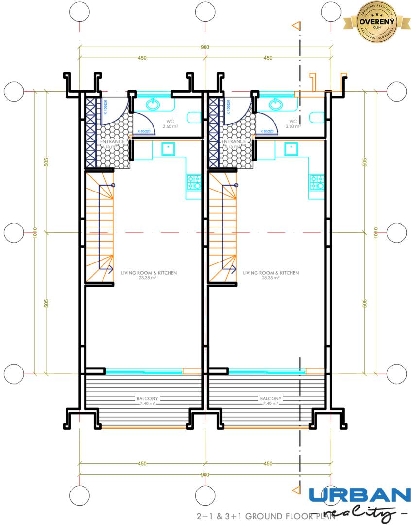 Pôdorys 3-izbového bytu so schodiskom, obývačkou, kuchyňou, kúpeľňou a balkónom.