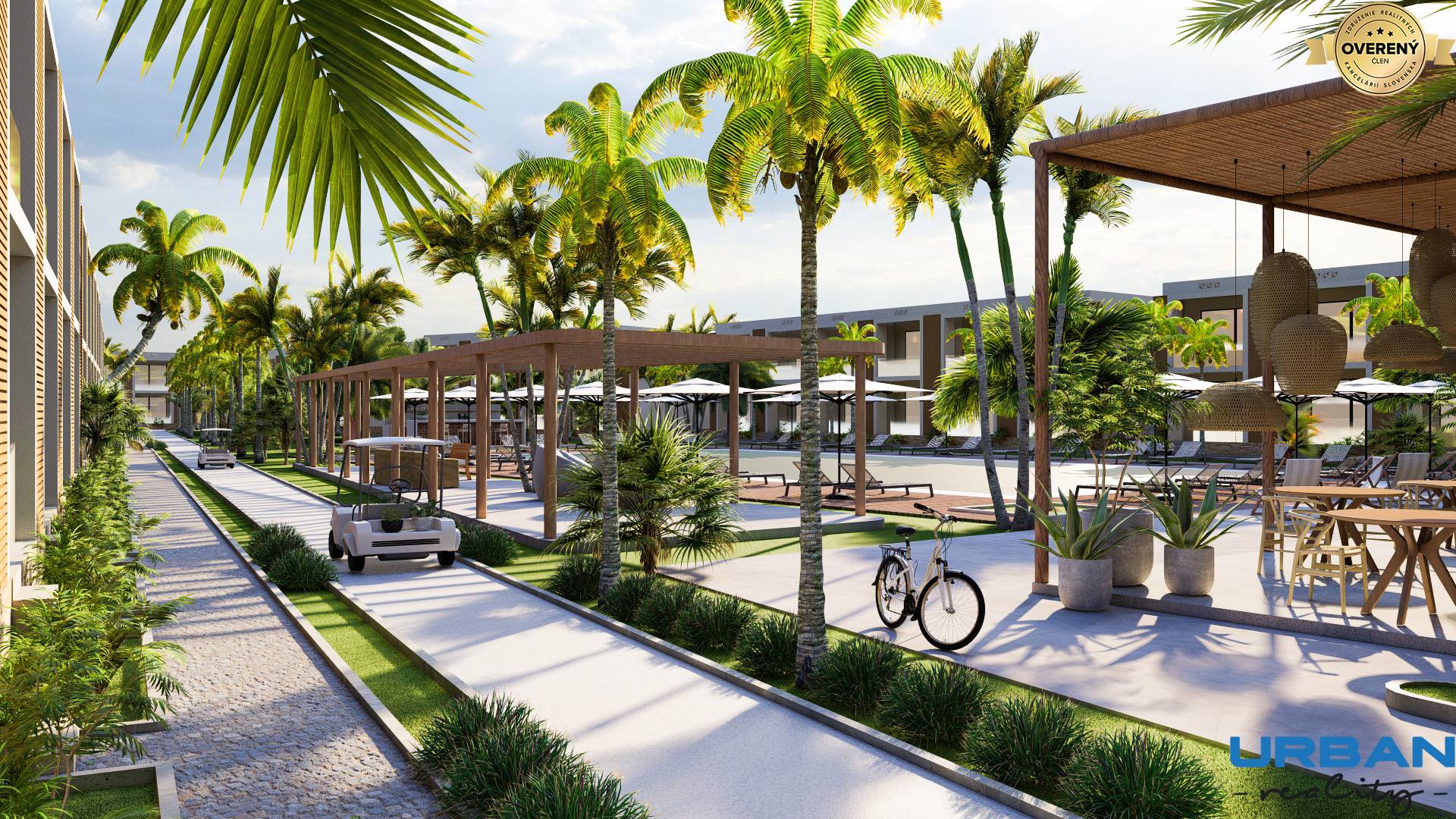 Paje s tropickou promenádou, palmami, kontrolný znak kvality a stredomorské dekorácie.