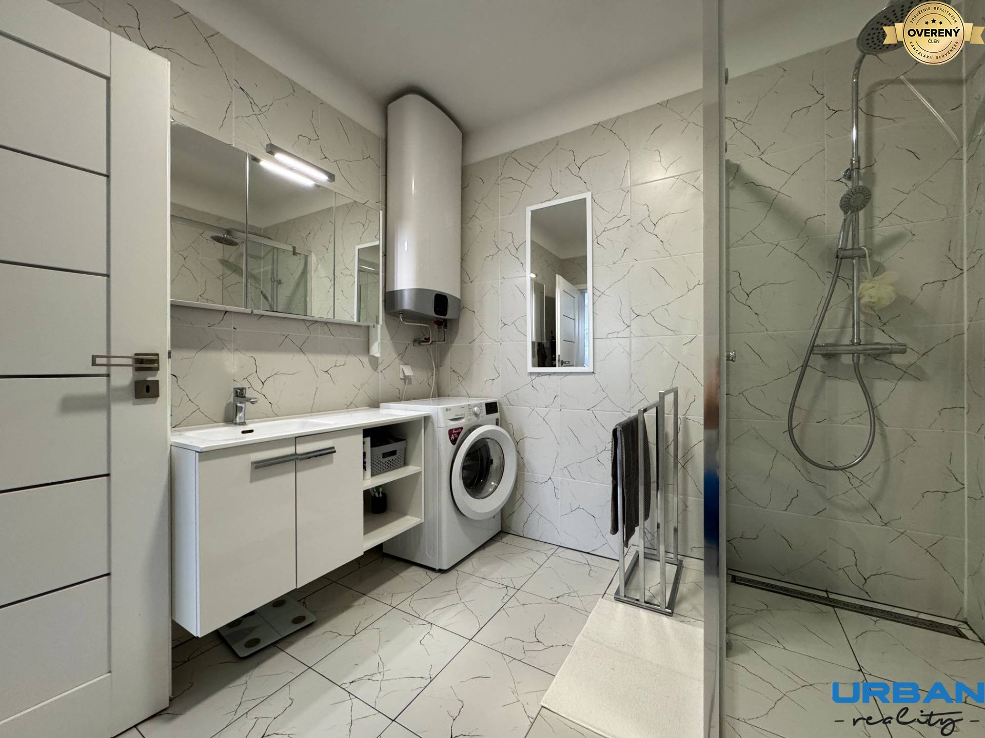 Moderný 3-izbový byt so záhradou