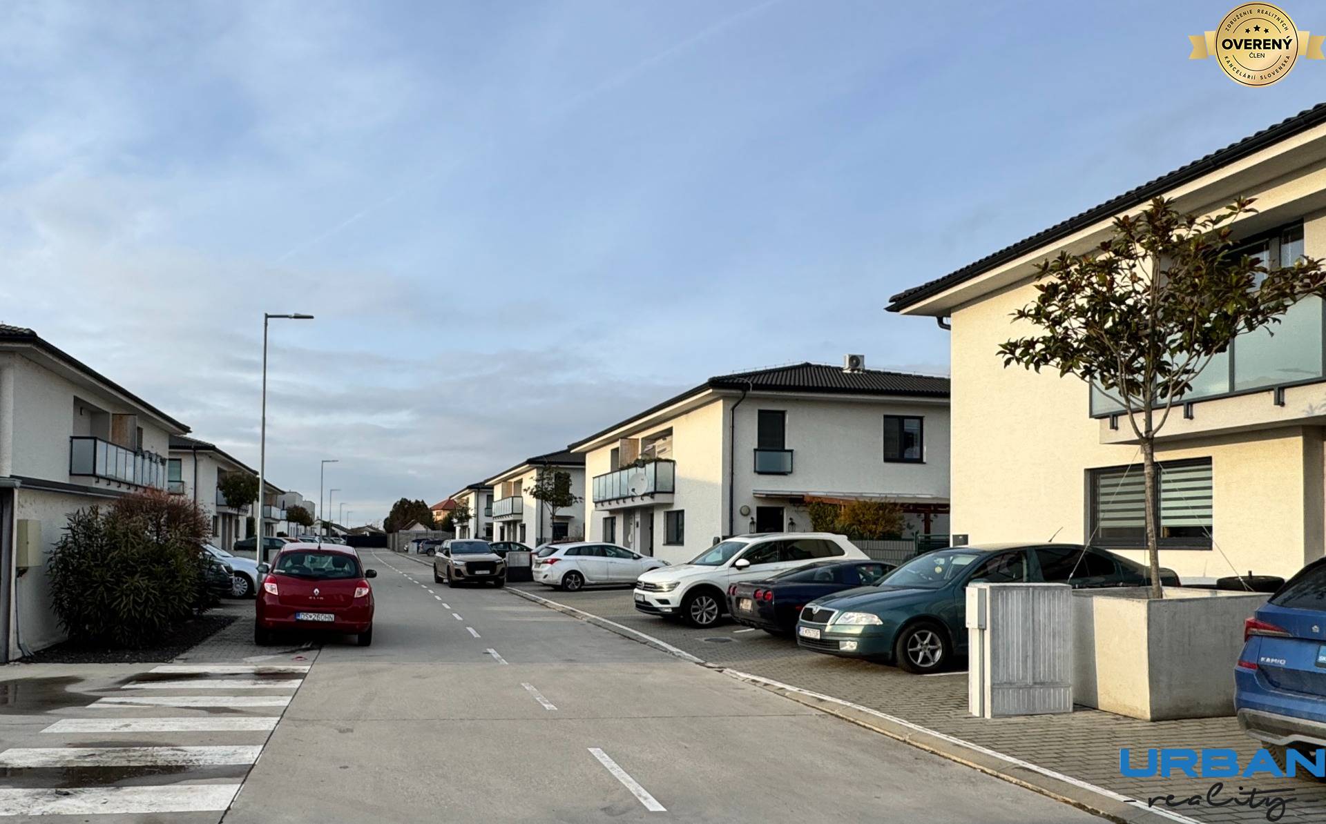 Domy v Kráľoviankach.jpg