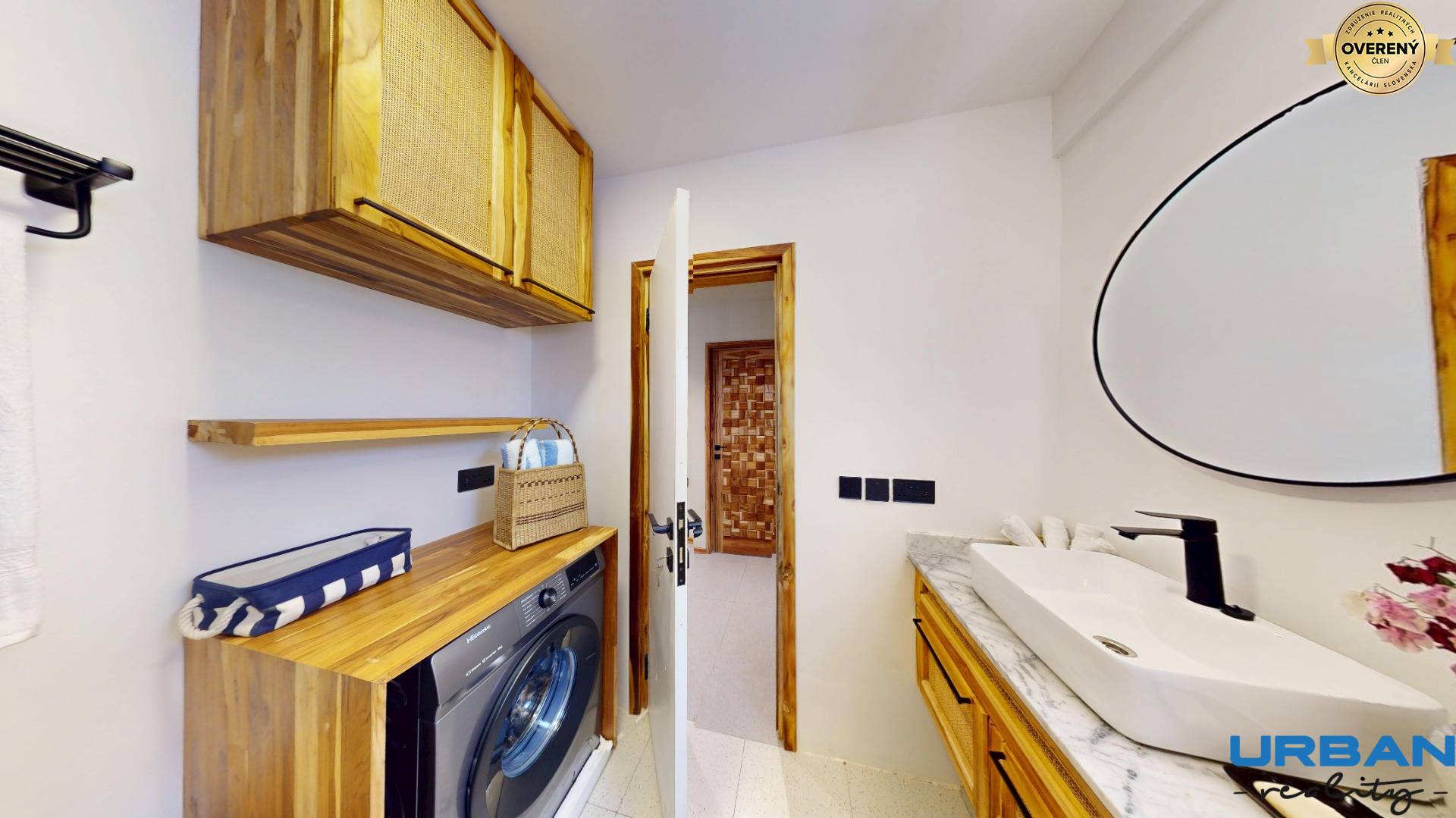 Modern-studio-apartment-in-Zanzibar-Laundry-machine.jpg