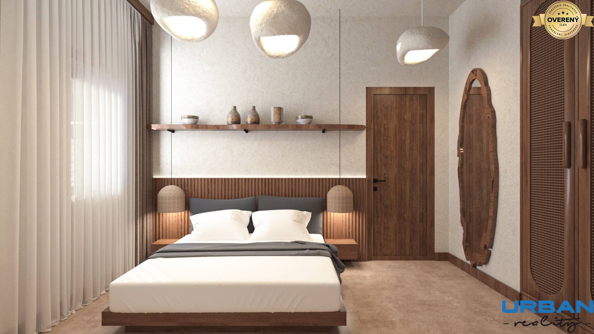 Spálňa so svetlým kobercom, drevenými dekoráciami a závesmi v 4-izbovom byte.