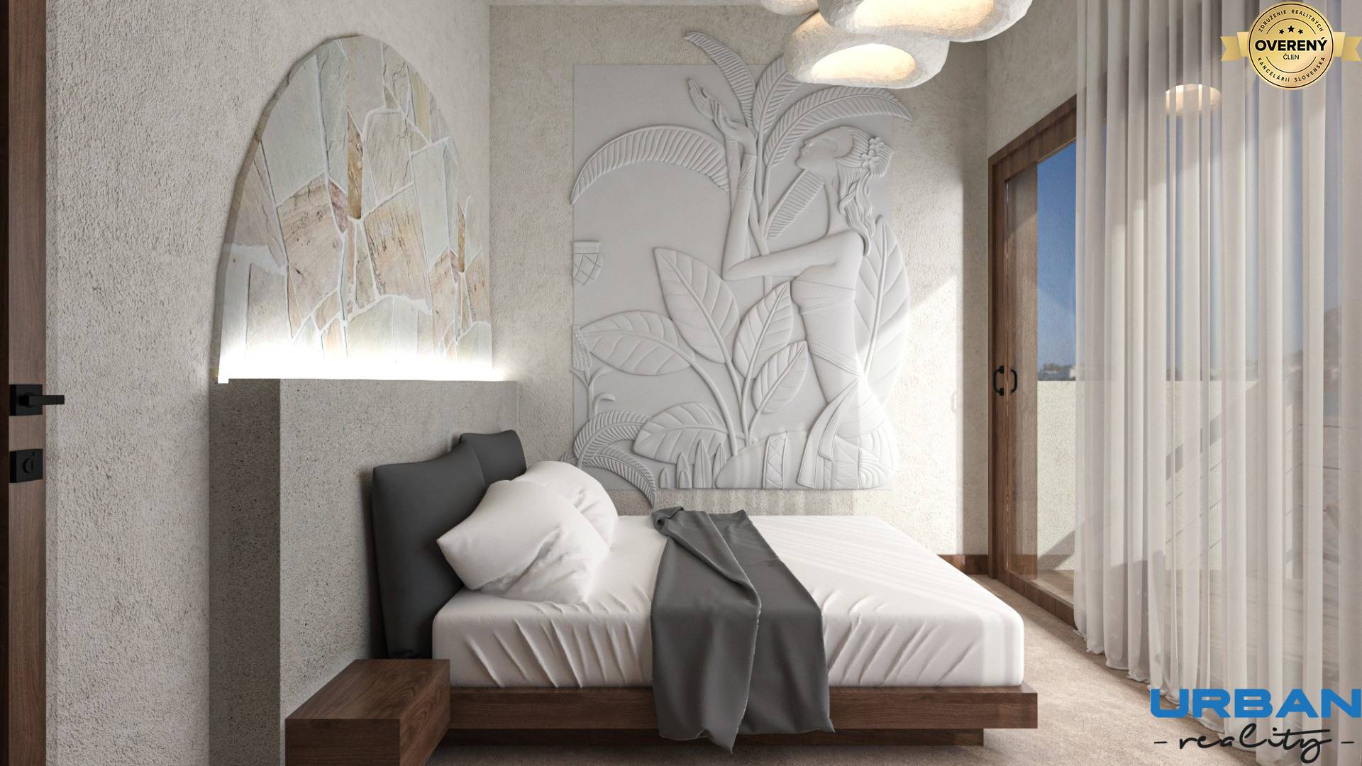 Útulná spálňa s reliéfom na stene a pohodlnou posteľou v 4-izbovom byte.