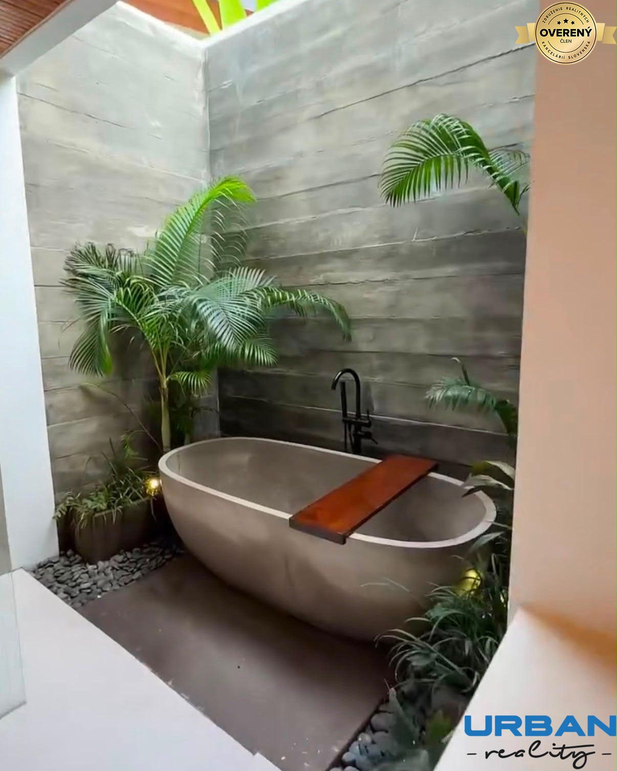 Bathtub outside 3.jpeg