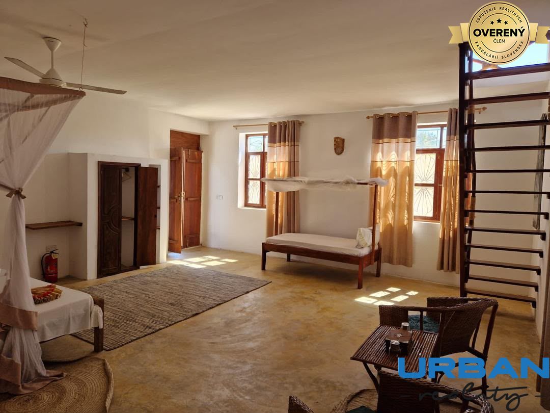 Specious bedroom with toilette and shower on the first floor.jpg