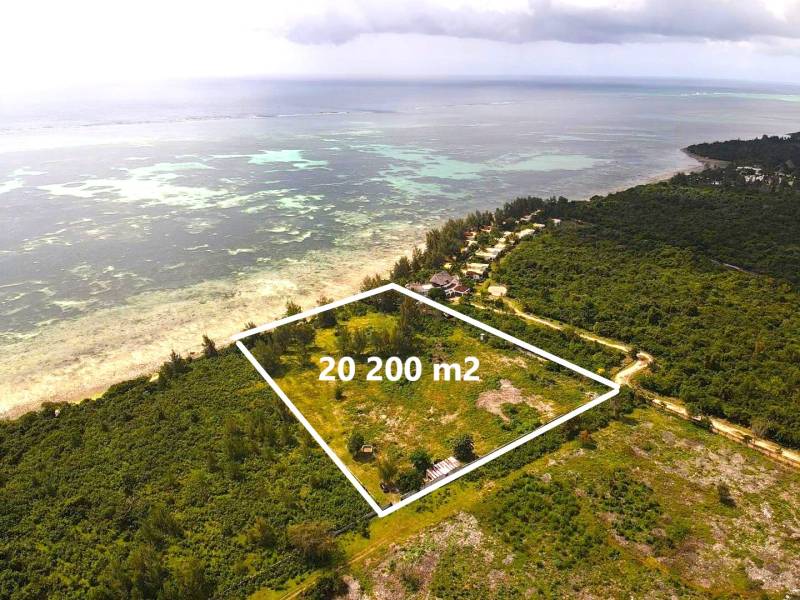 Beach plot in Kiwengwa